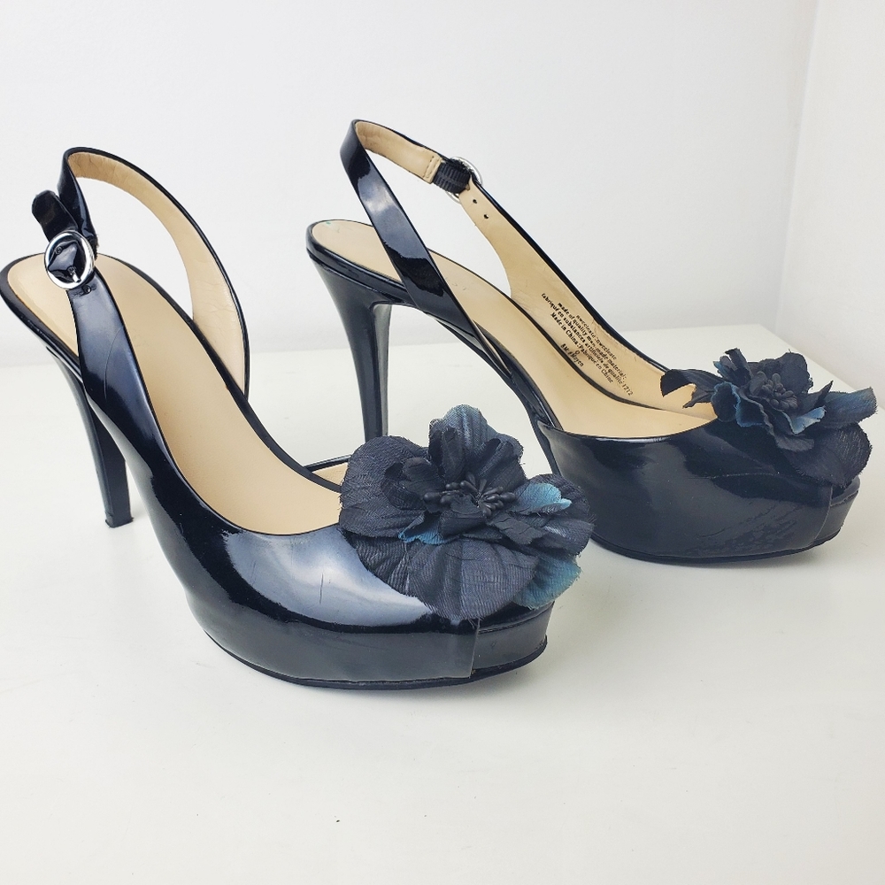 Nine West Black Floral Sandals